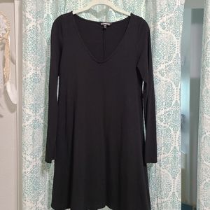 Express Midi long sleeve Dress. Black